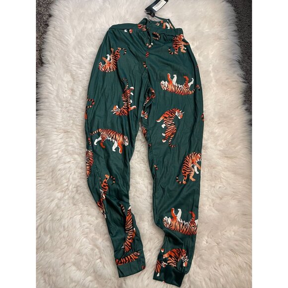 NWT Nasty Gal Tiger Pajama Set Size 2 - Picture 5 of 5